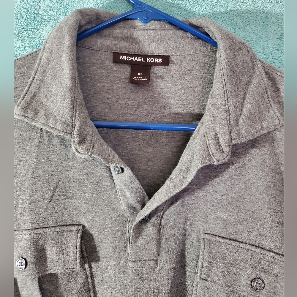 Mens Gray Michael Kors 2 Pocket Short Sleeve Shirt Size XL - Picture 2 of 5